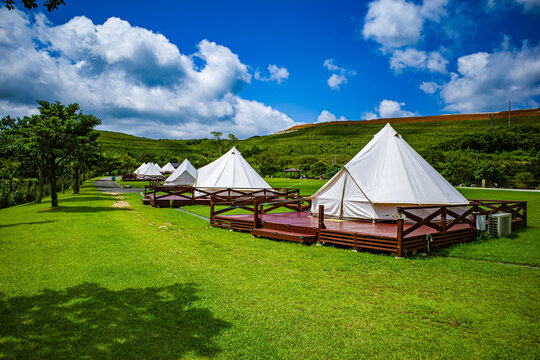 記事サムネイル: 【2025年秋冬】群馬のグランピング15選