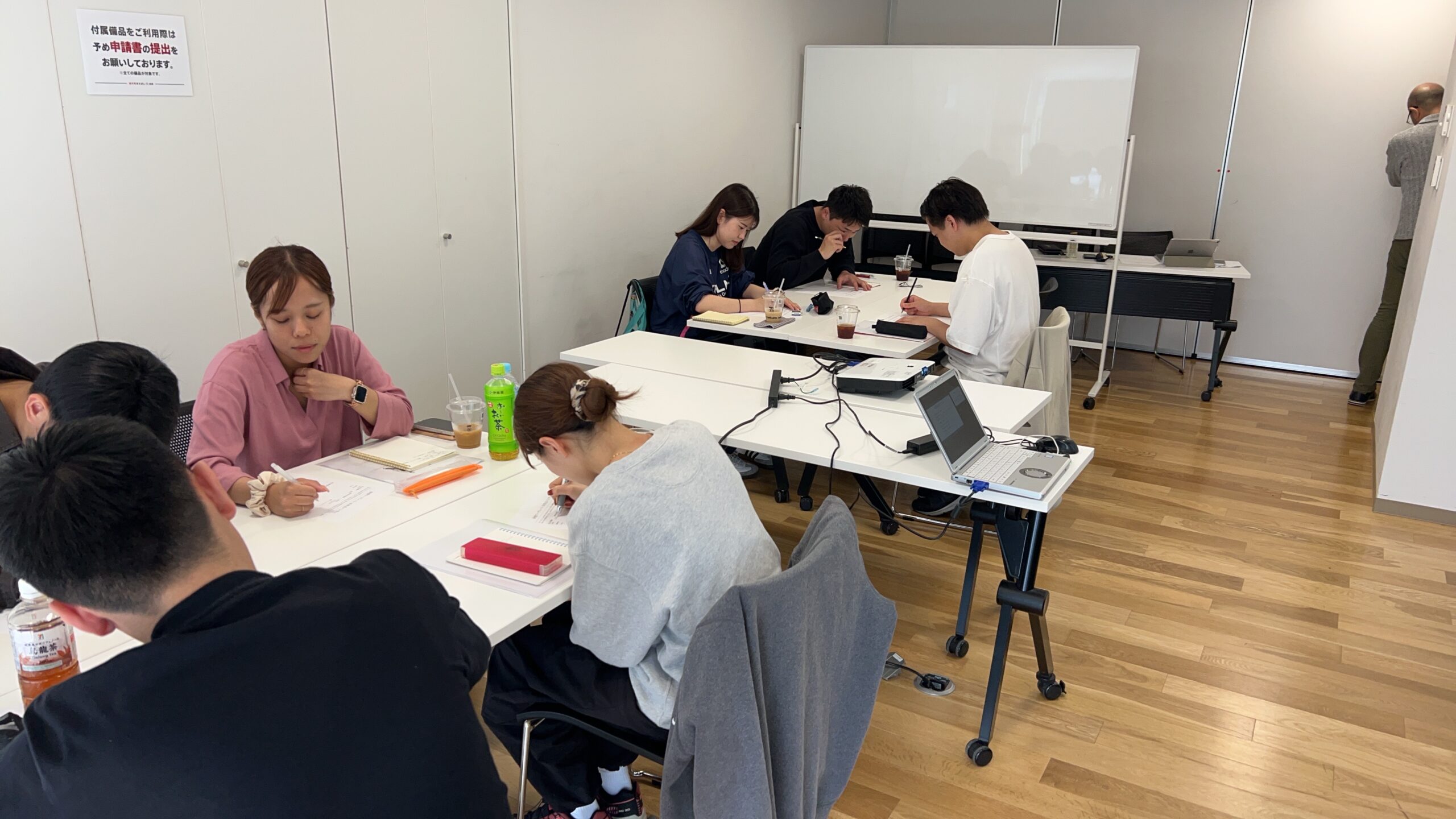 記事サムネイル: 宿泊研修とは何をする？関係性が立ち上がる研修拠点”THE W Relax Garden Resort が実現する新しい宿泊研修のかたち